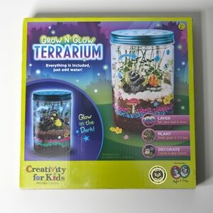 NWT Creativity for Kids Grow N' Glow Terrarium Kit - Glow In The Dark, Unopened